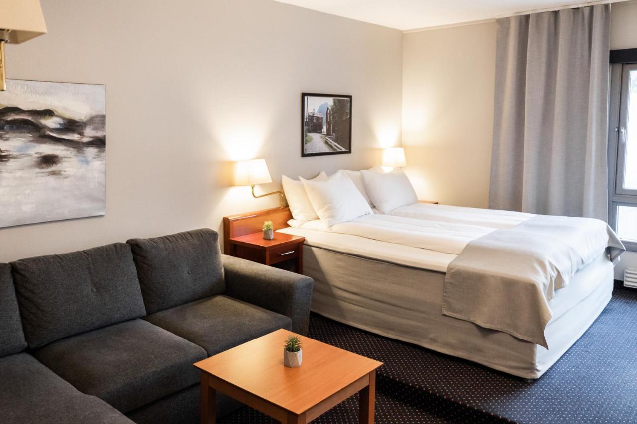 Froken Skjolds Hotel Lyngengarden Mosjoen Bagian luar foto