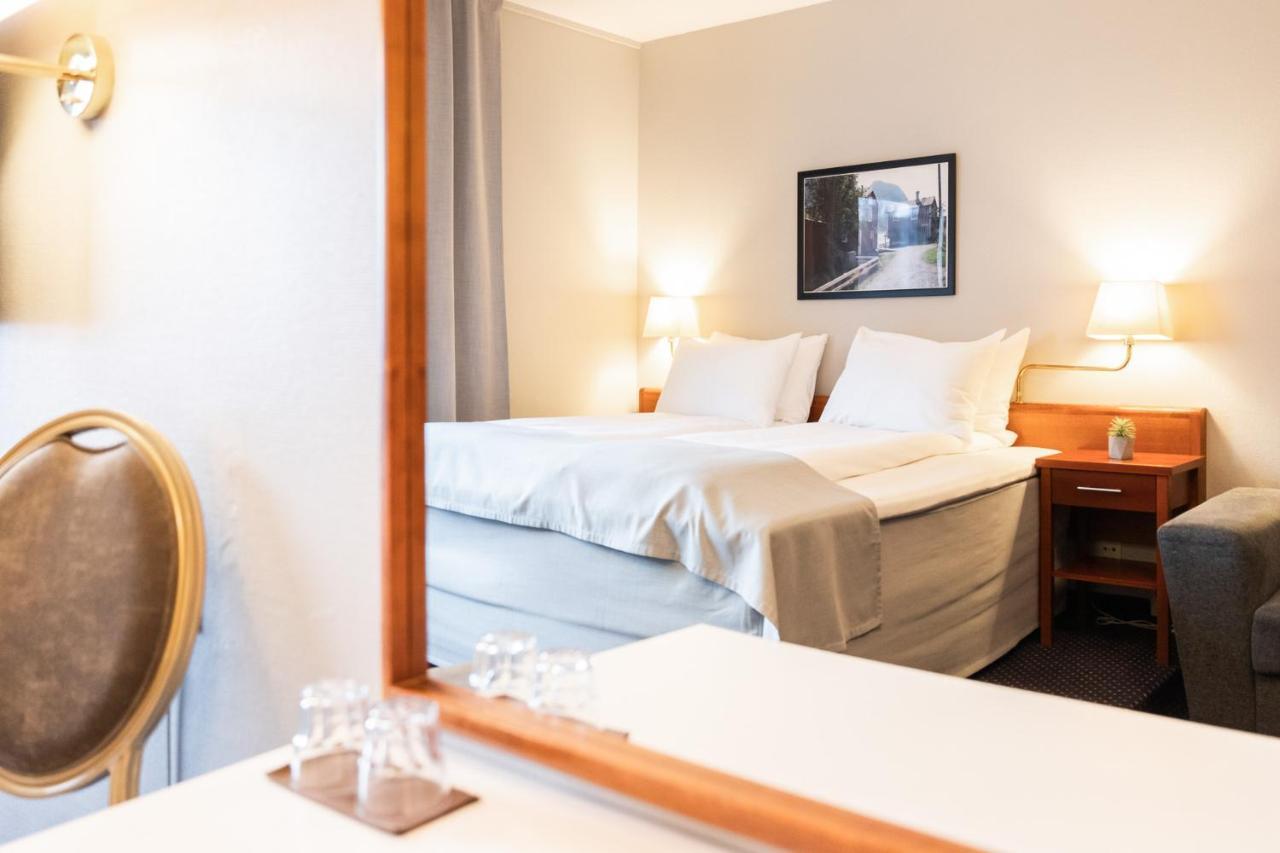 Froken Skjolds Hotel Lyngengarden Mosjoen Bagian luar foto