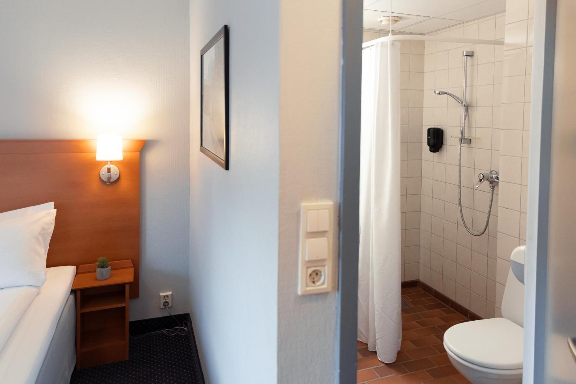 Froken Skjolds Hotel Lyngengarden Mosjoen Bagian luar foto