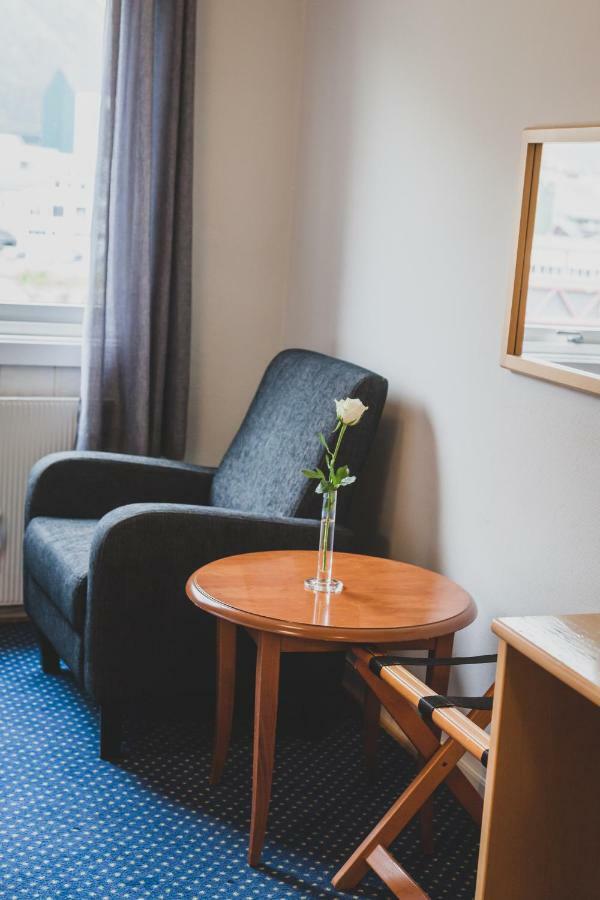 Froken Skjolds Hotel Lyngengarden Mosjoen Bagian luar foto