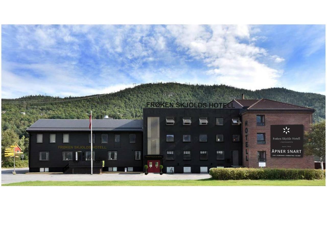 Froken Skjolds Hotel Lyngengarden Mosjoen Bagian luar foto